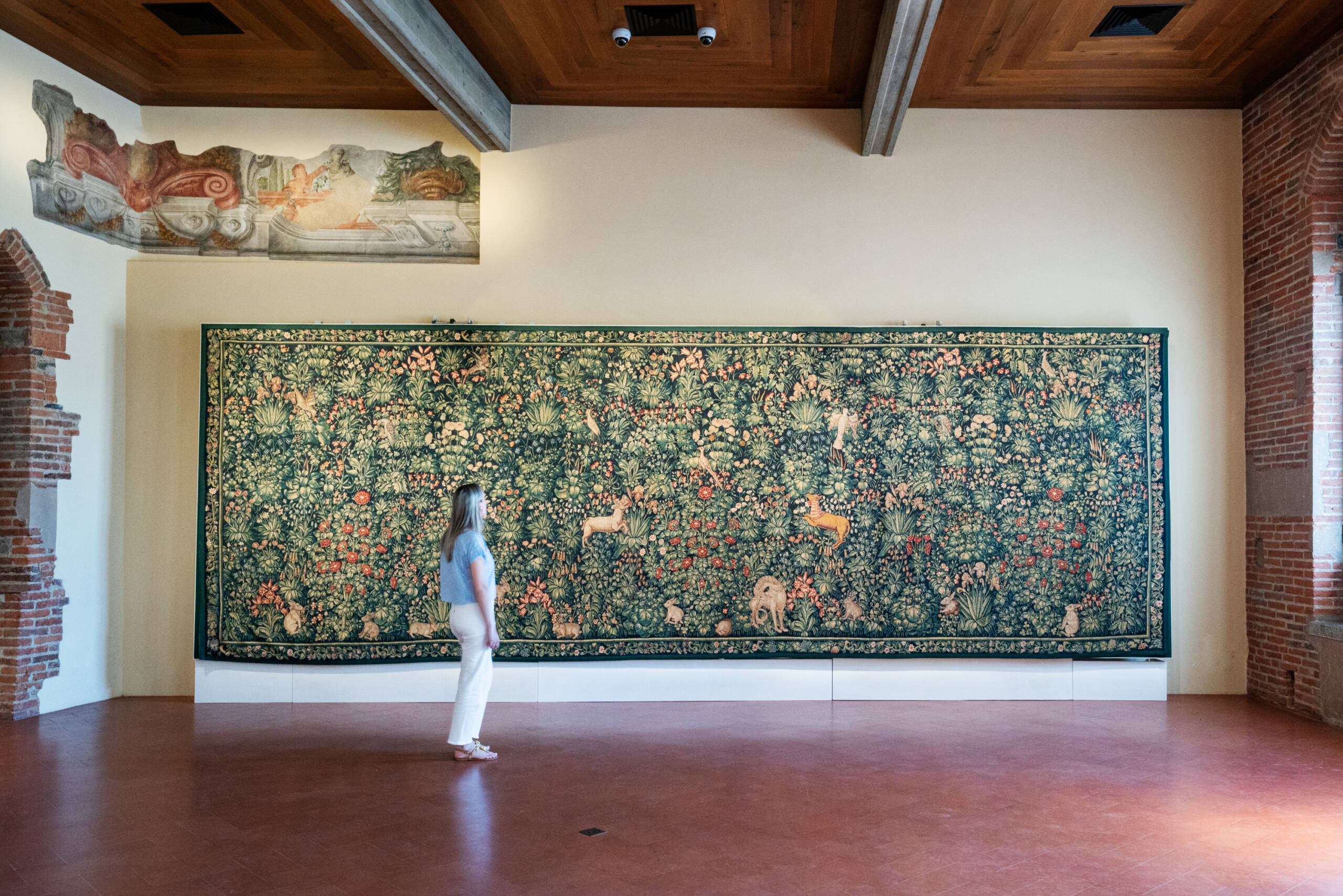 Arazzo millefiori, Museo dell'Antico Palazzo dei Vescovi